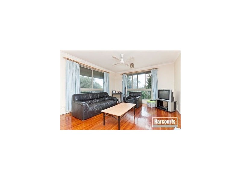 28 Leigh Drive, Pakenham VIC 3810