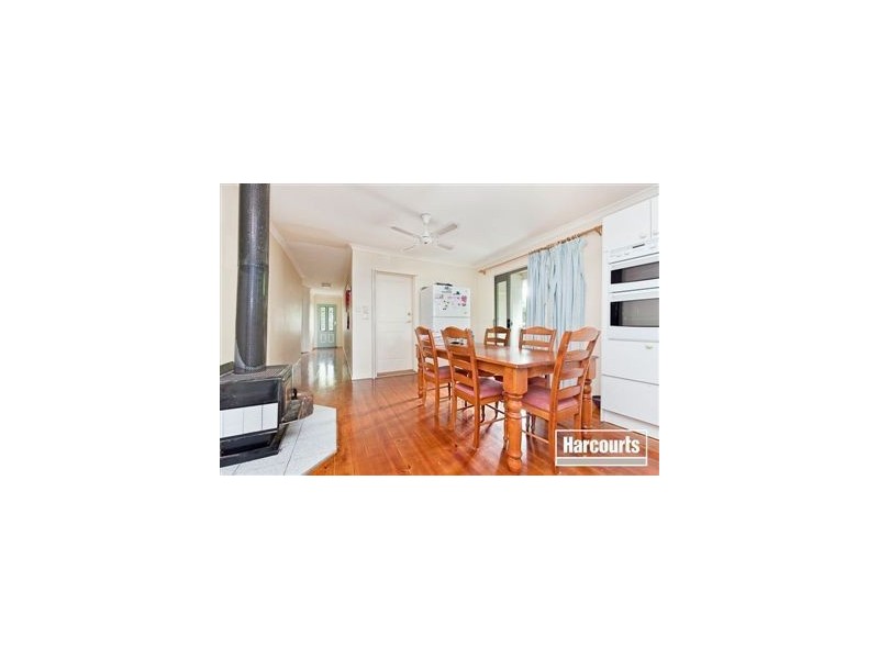 28 Leigh Drive, Pakenham VIC 3810