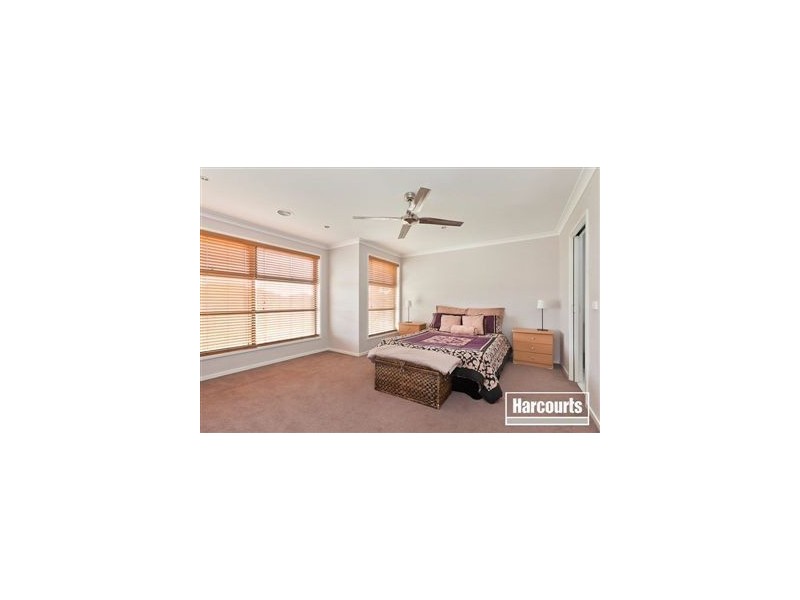 47 Greendale Blvd, Pakenham VIC 3810