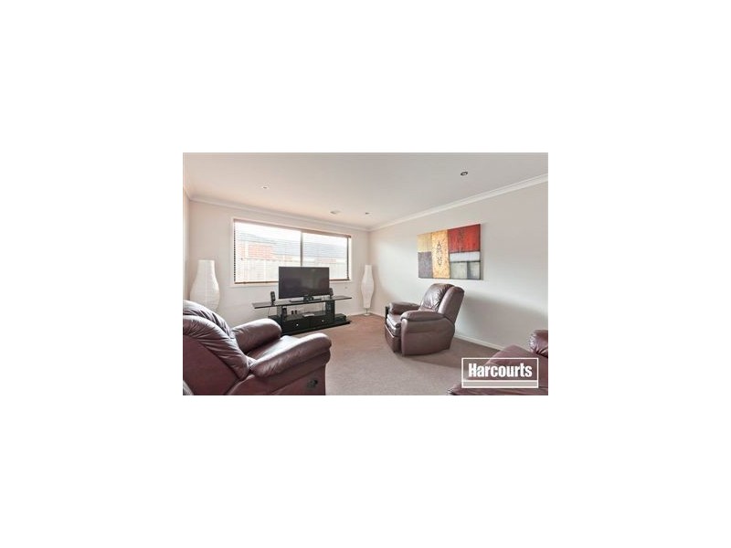 47 Greendale Blvd, Pakenham VIC 3810