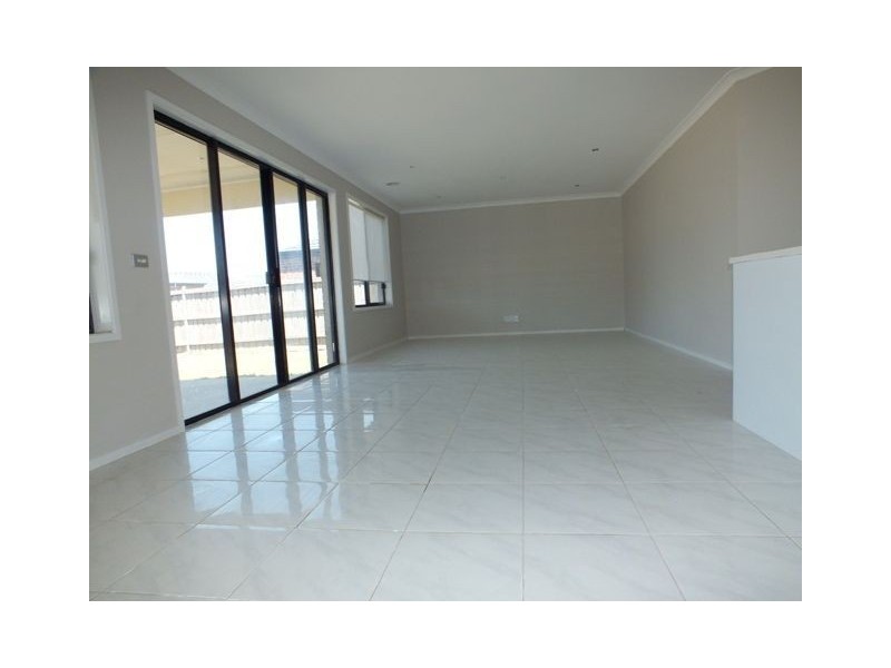 47 Greendale Blvd, Pakenham VIC 3810