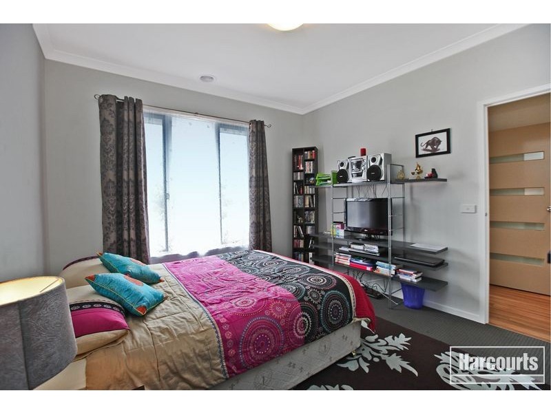 10 Edgeware Close, Pakenham VIC 3810