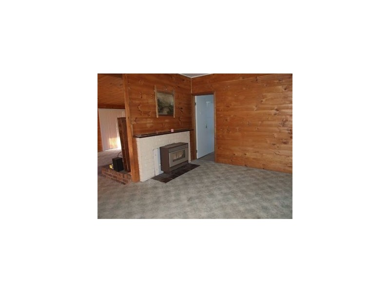 210 Officer Road, Officer VIC 3809