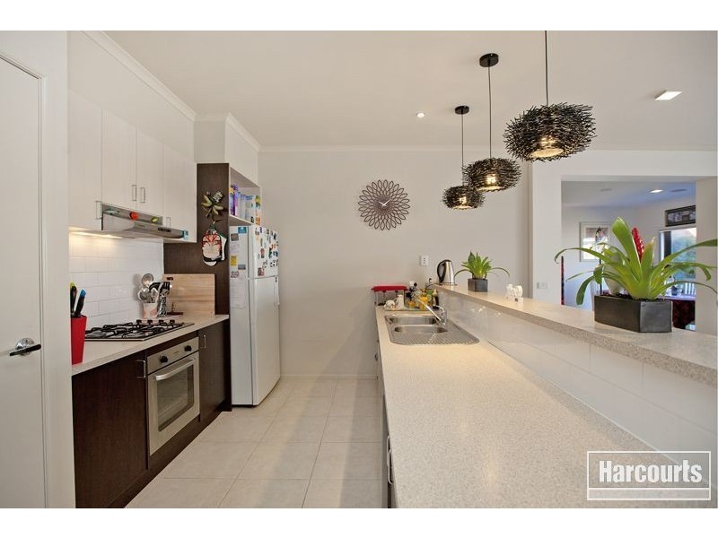 20 Fallingwater Drive, Pakenham VIC 3810