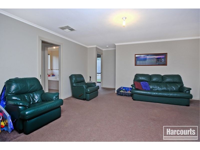 20 Mikasa Place, Pakenham VIC 3810