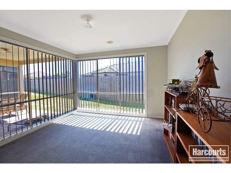 10 Camelia Way, Pakenham VIC 3810