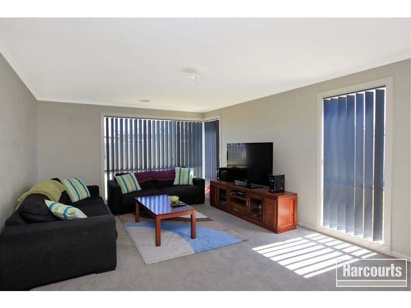 10 Camelia Way, Pakenham VIC 3810