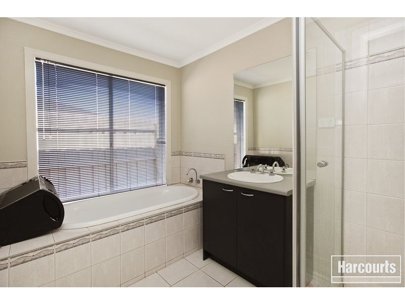 10 Camelia Way, Pakenham VIC 3810