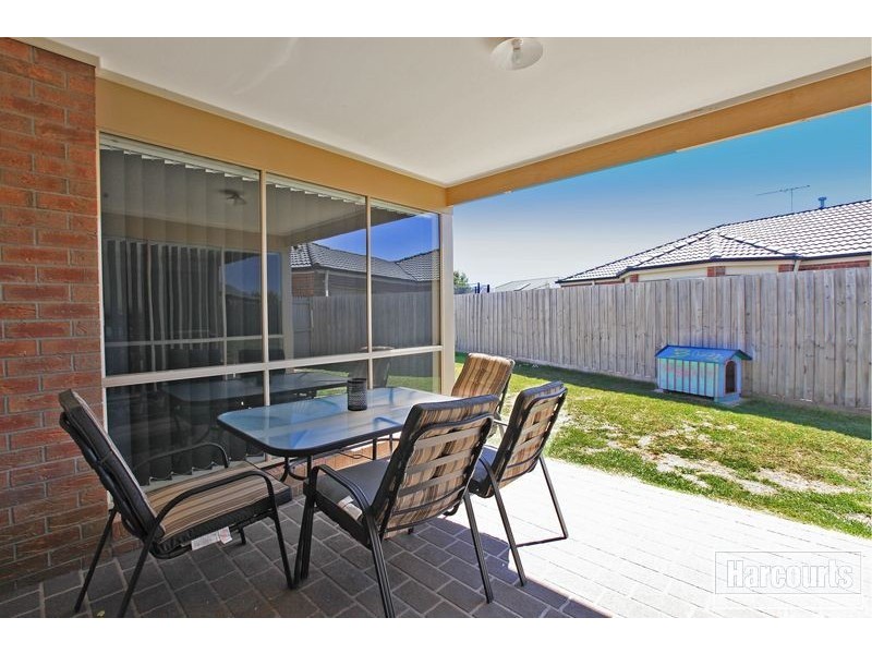 10 Camelia Way, Pakenham VIC 3810