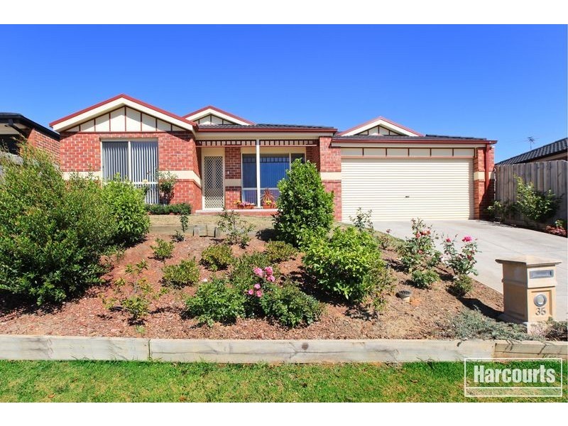 35 Tuscany Rise, Pakenham VIC 3810