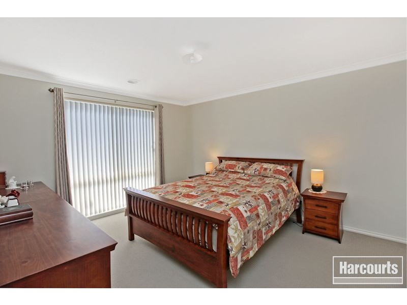 35 Tuscany Rise, Pakenham VIC 3810