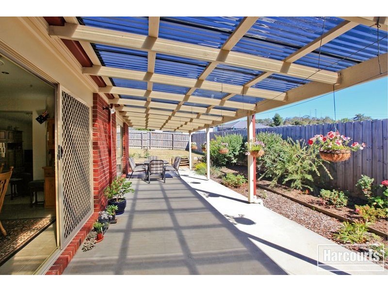 35 Tuscany Rise, Pakenham VIC 3810