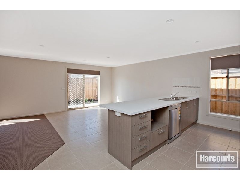 27 Stanhope Place, Pakenham VIC 3810