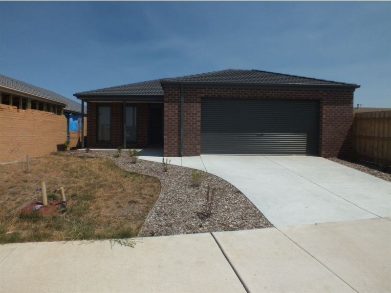 77 Henry Road, Pakenham VIC 3810