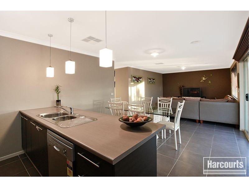 1 Ramona Way, Pakenham VIC 3810