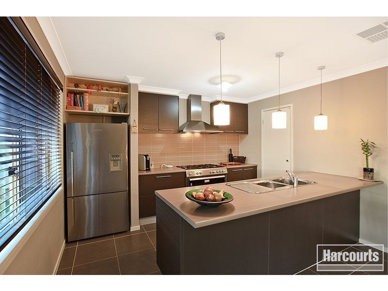 1 Ramona Way, Pakenham VIC 3810