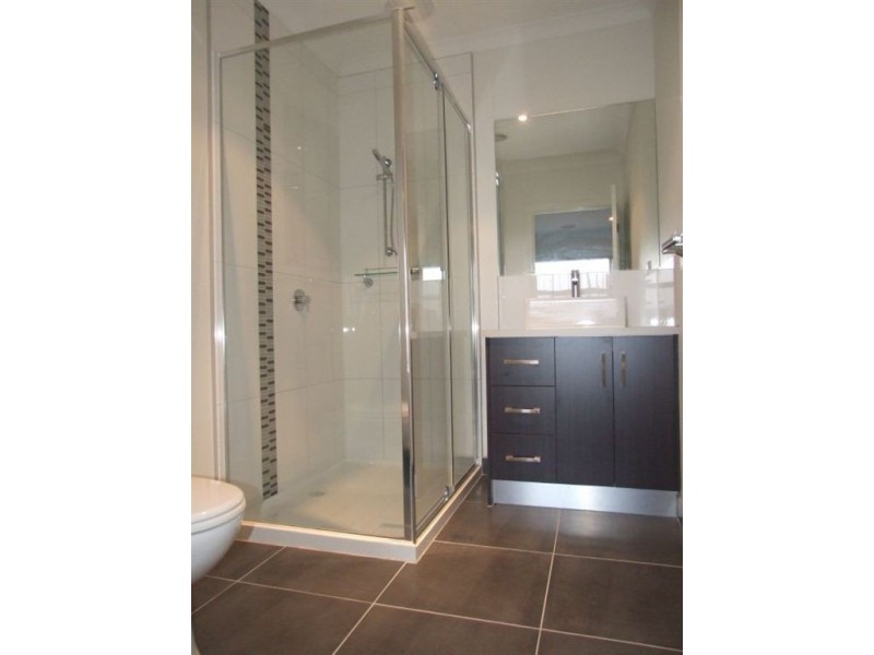 39 Everly Cct, Pakenham VIC 3810