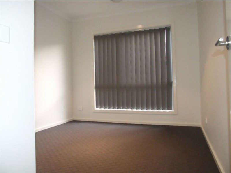 39 Everly Cct, Pakenham VIC 3810