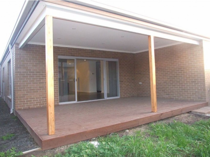 39 Everly Cct, Pakenham VIC 3810