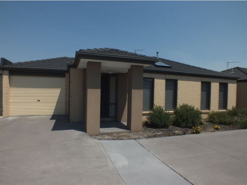 3/31 Syme Road, Pakenham VIC 3810