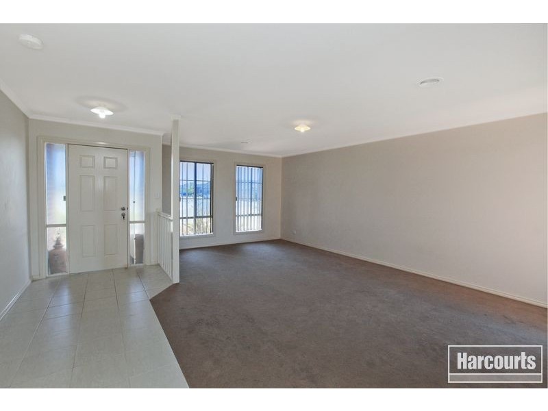 50 Sandalwood Drive, Pakenham VIC 3810