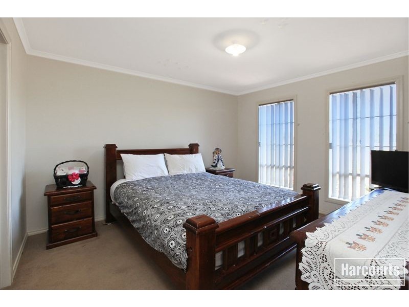 50 Sandalwood Drive, Pakenham VIC 3810