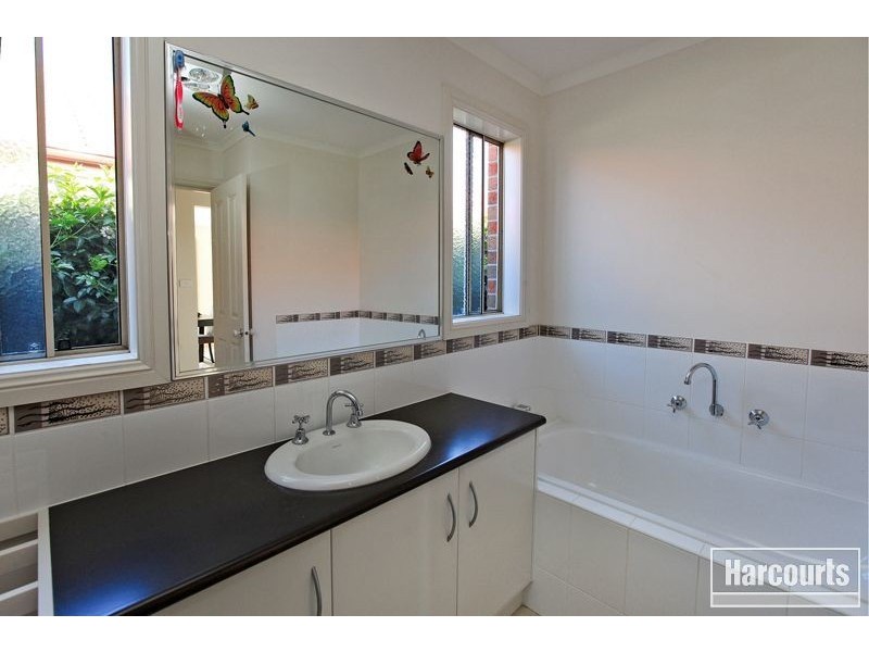 50 Sandalwood Drive, Pakenham VIC 3810