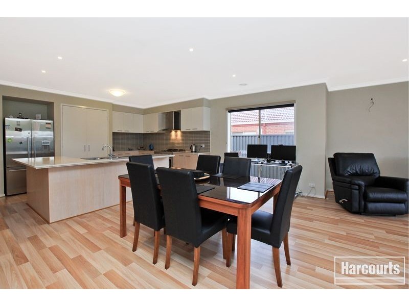 28 Darwin Way, Pakenham VIC 3810