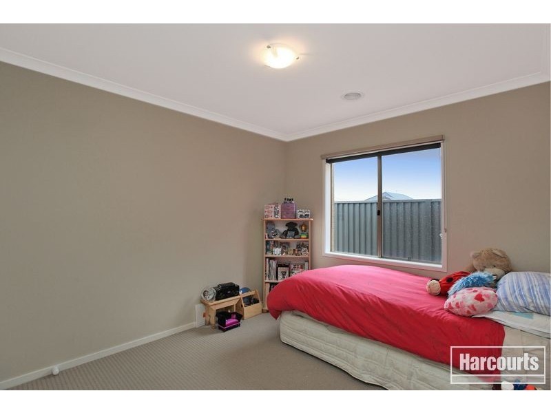 28 Darwin Way, Pakenham VIC 3810