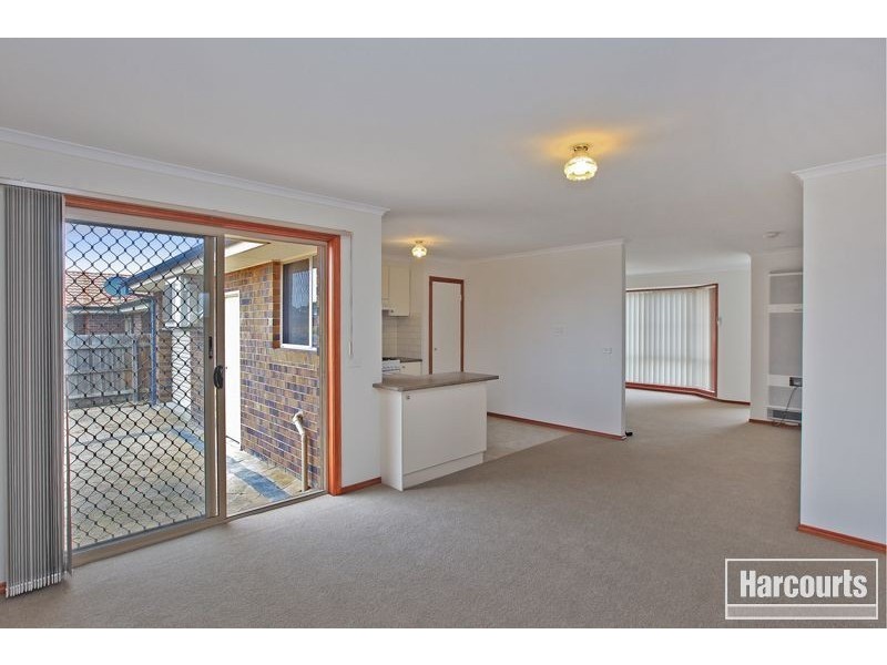 2 Rossi Close, Pakenham VIC 3810