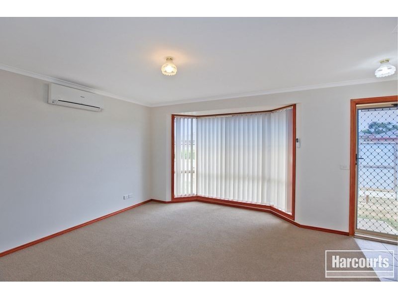 2 Rossi Close, Pakenham VIC 3810