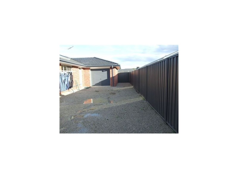 49 Pomegranate Way, Pakenham VIC 3810