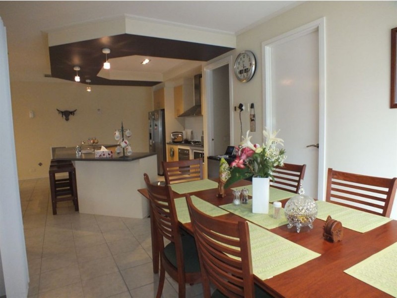 17 Teal Place, Pakenham VIC 3810