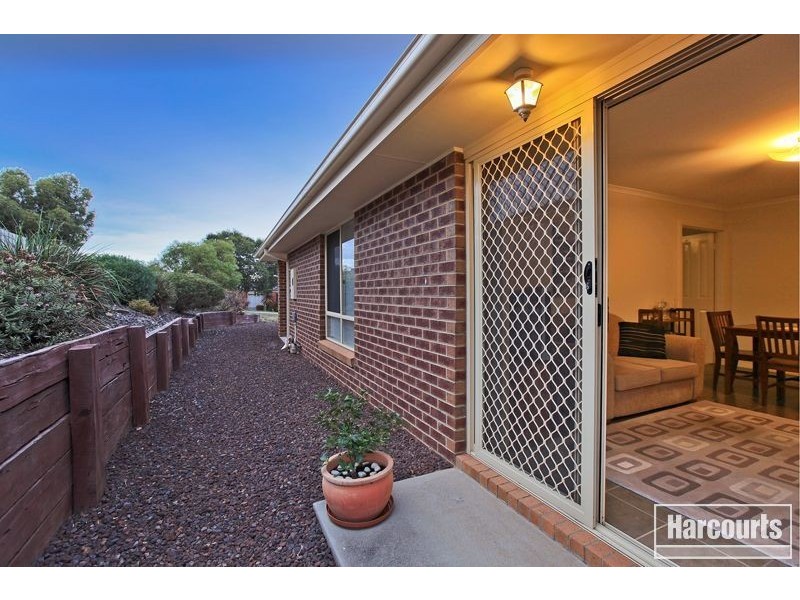 42 Manna Gum Drive, Pakenham VIC 3810