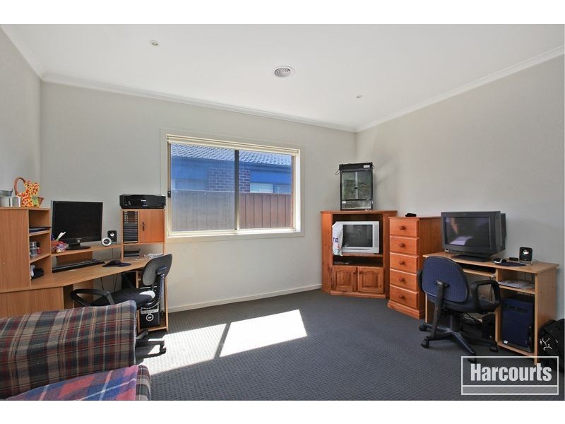 11 Maya Street, Pakenham VIC 3810