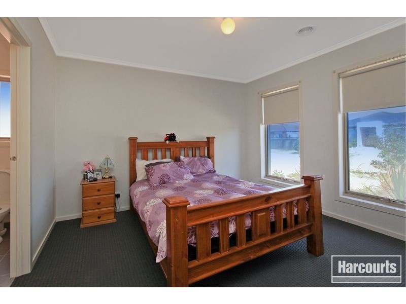 11 Maya Street, Pakenham VIC 3810