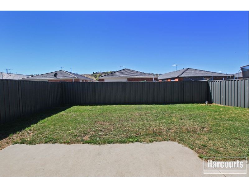 11 Maya Street, Pakenham VIC 3810