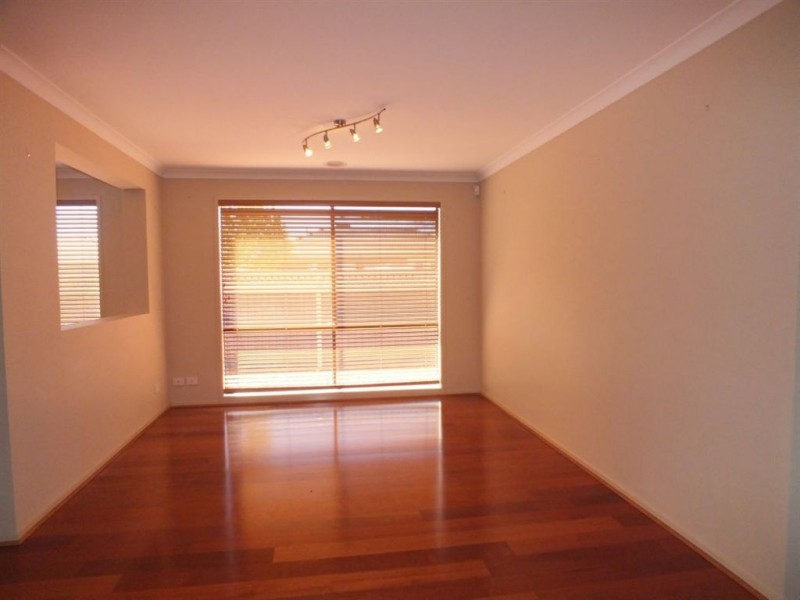 16 Blackwood Drive, Pakenham VIC 3810