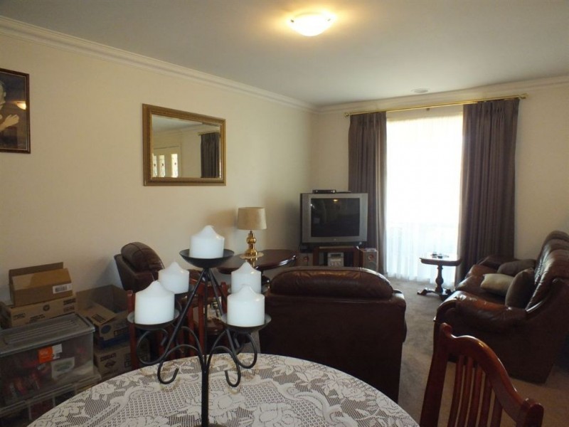 32 Ben Drive, Pakenham VIC 3810