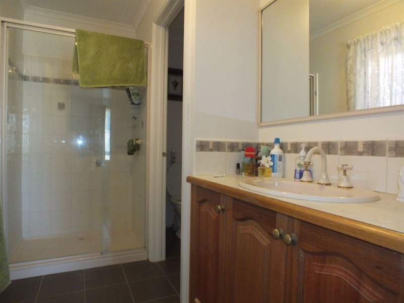 32 Ben Drive, Pakenham VIC 3810