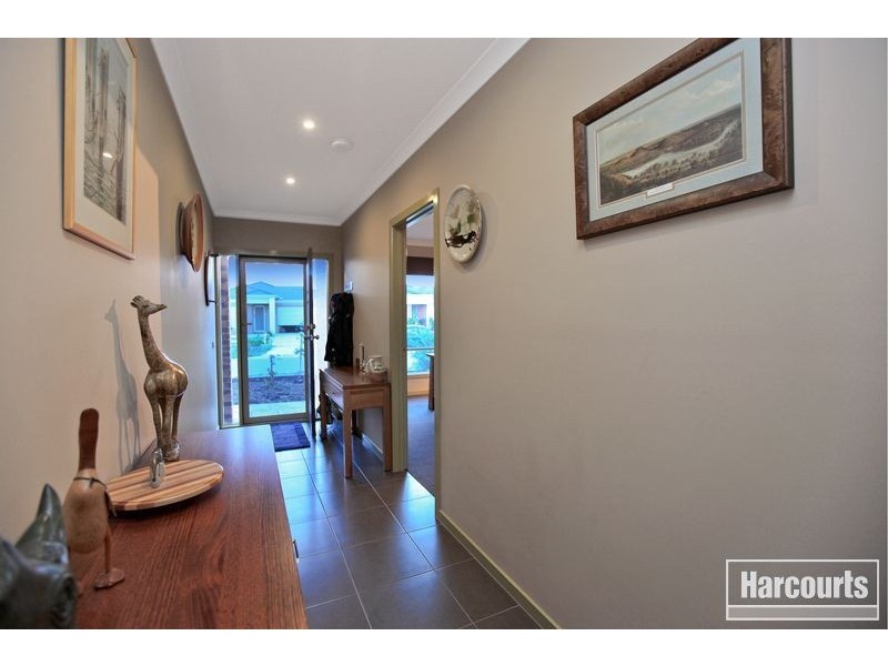 57 Gallery Way, Pakenham VIC 3810