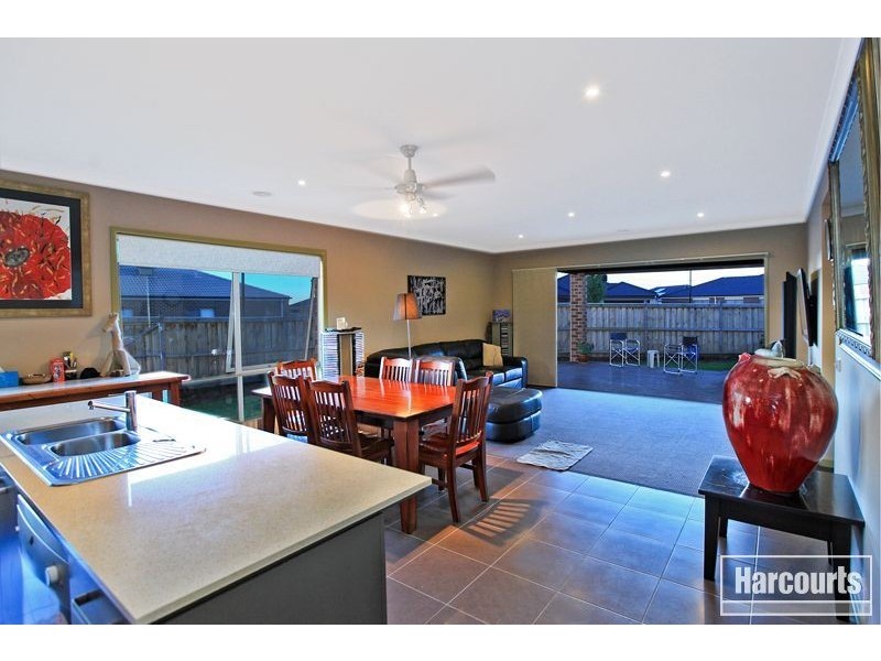 57 Gallery Way, Pakenham VIC 3810