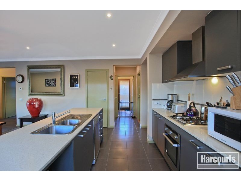 57 Gallery Way, Pakenham VIC 3810