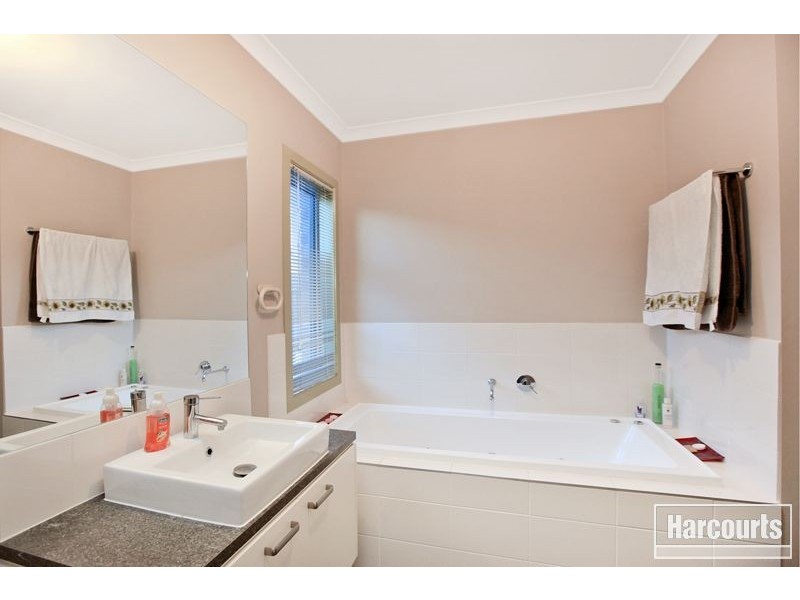 57 Gallery Way, Pakenham VIC 3810