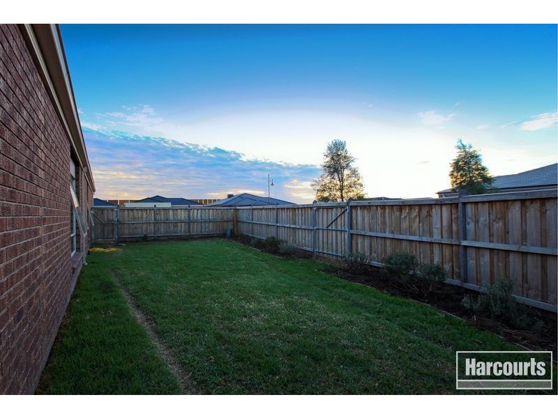 57 Gallery Way, Pakenham VIC 3810