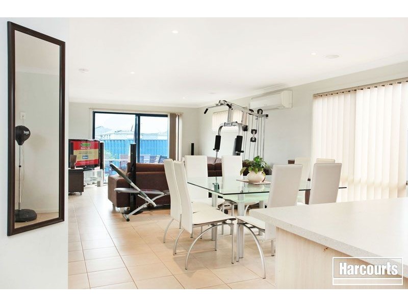 3 Orchard Valley Avenue, Pakenham VIC 3810