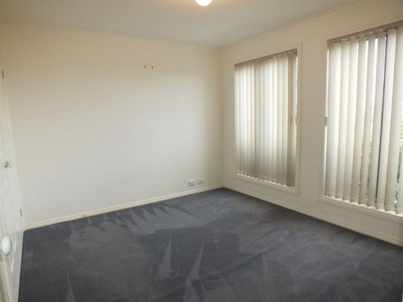 11/51 Leigh Drive, Pakenham VIC 3810