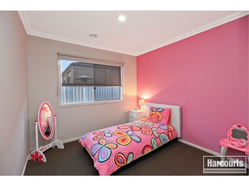 43 Villella Drive, Pakenham VIC 3810