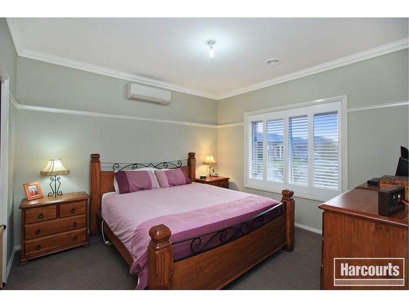 24 Westwood Grove, Pakenham VIC 3810