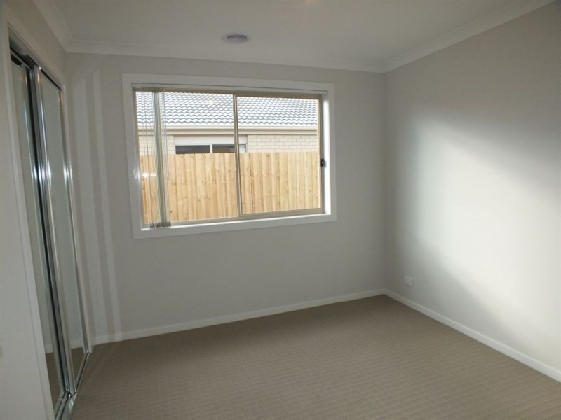 5 Weebill Way, Pakenham VIC 3810